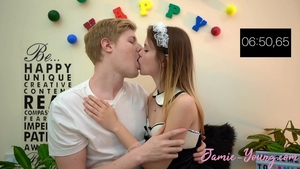 10 Minutes Make Out Challenge!! Jamie Young