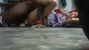 Caught in the act: South couple gets naughty on the floor