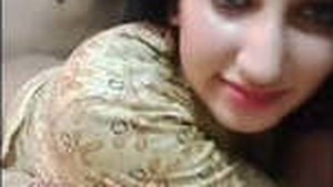 Wife from Pakistan gets fucked from behind