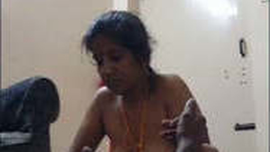 Indian couple enjoys steamy sex in video clip