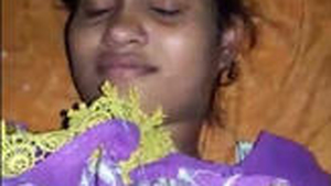 Desi village bhabi enjoys steamy sex