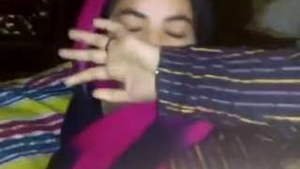 Indian Muslim babe gets fucked by her lover