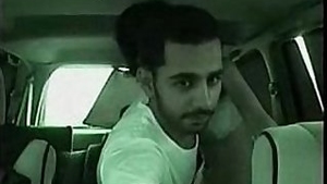 arab couple fucks in their car