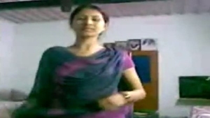 Couple in Coimbatore plays chess while having sex
