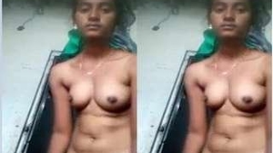 Telugu beauty flaunts her body and performs oral sex