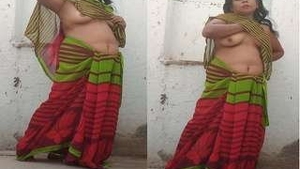 Watch a naughty bhabhi in a solo performance and blowjob