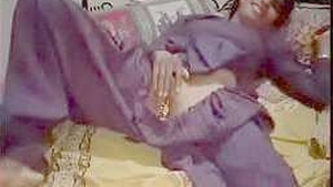 Desi aunty's pussy on display