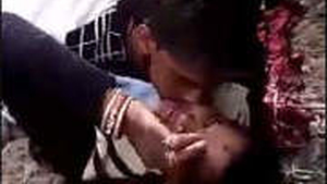 Cheating wife gets fucked in the backyard