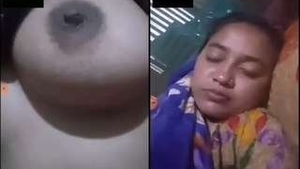 Naughty Indian babe flaunts her boobs and vagina on video call