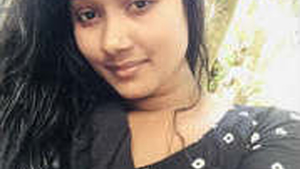 Horny Desi wife gives a blowjob and gets rid of her man's hard cock