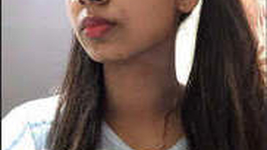 Horny college girl sends MMS video to her boyfriend