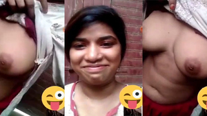 Pakistani village girl flaunts her breasts for her partner