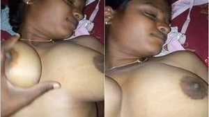 Desi husband cums on wife's pussy after hard fucking