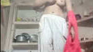 Country girl pleasures herself with a moolie in a solo video