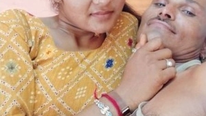 Desi bahu gets fucked by her sasur and cums on his shoulder