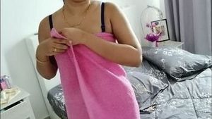 Cute desi bhabi gets anal from her boss at the hotel