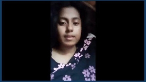 Cute girl from Bangladesh fingers her pussy in dirty talk video