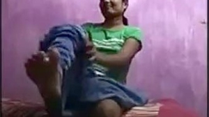 Desi couple gets caught in the act of sex, 40-second video