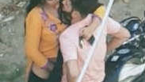 Daring Desi couple gets caught in the act of outdoor sex
