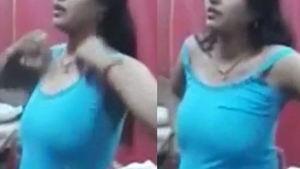 Indian bhabhi's boobs bouncing in playful video