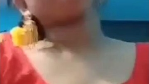 Stunning South Asian seductress tantalizes in her exhibition