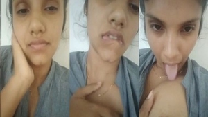 Indian babe flaunts her big breasts in selfie video