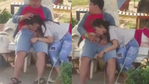 Caught on camera: College girl gives a blowjob in the park