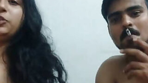 Cheating wife showing off her amazing body right here