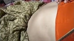 Aunty's help leads to a steamy orgasm