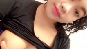 Cute Desi girl flaunts her big boobs in solo video