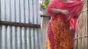 Desi bhabi's secret bathing session captured on camera