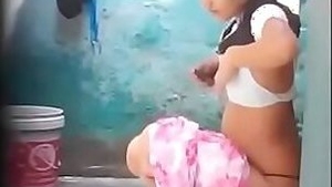 Hidden Cam Showing Desi indian Girl Bathing In Open