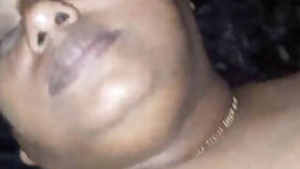 Desi bhabi showing her lovely body in a hot porn video