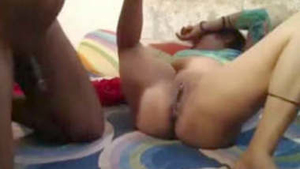 Watch Jamuna Aunty in Salwar Kameez in Homemade MMS