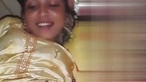 Desi Breastfeeding time nude MMS video