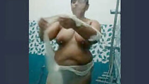 Horny Mallu Bhabhi Bathing and Nude Dance