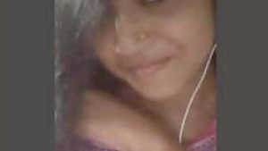 Bangladeshi Girl Showing Boob on VC