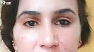 Famous Pakistani bhabhi Labba Khan showing boobs on Live