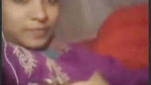 Bangladeshi Girl Showing And Fingering On VideoCall