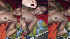 Indian housewife from Bihar bares it all on camera