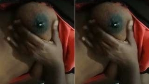 Tamil girl displays her natural breasts