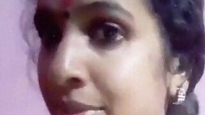 Big boobed Sexy Tamil wife milking her tits