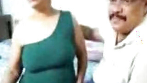 Tamil Couple Tarivishu on Cam Play Hot