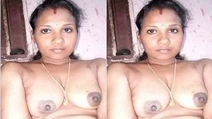 Horny bhabhi flaunts her big tits and pussy in solo video