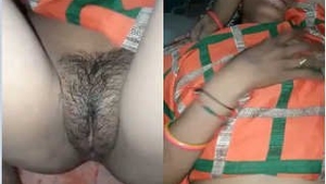 Desi wife gets a video of her pussy from her lover