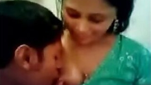 MMS Showing Sucking Boobs Of Indian Woman