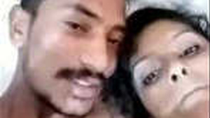 Desi couple records their passionate hotel room sex session