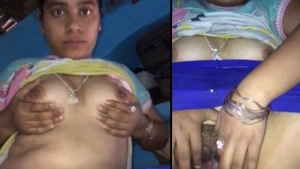 Naked Desi bhabhi flaunts her big boobs in front of camera