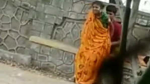 Desi bhabhi gets caught in the act by her husband on the street