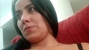 Pakistani mother shares intimate selfies on social media